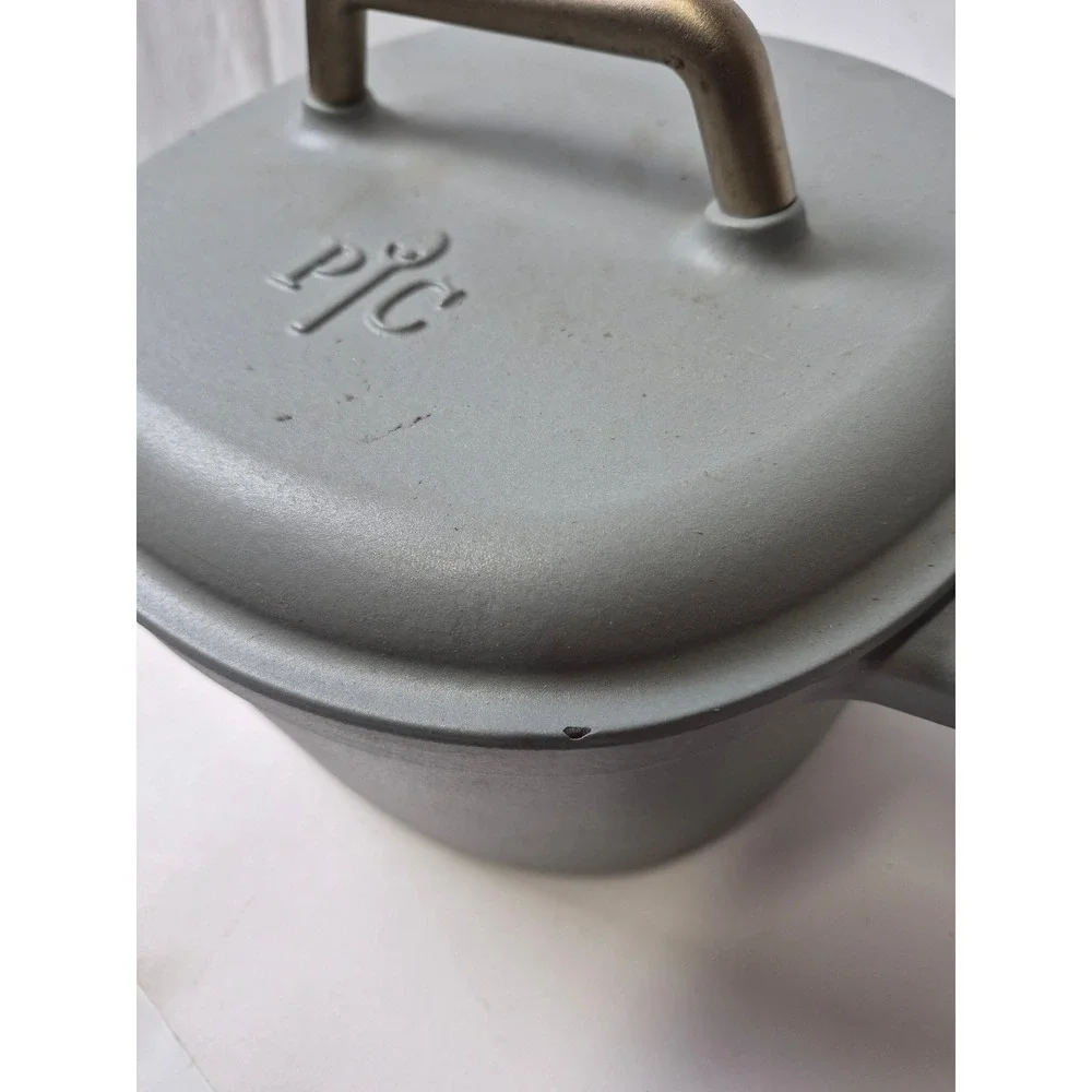 Pampered Chef Gray Enameled Cast Iron Dutch Oven Pot with Lid Gold Handle 2qt